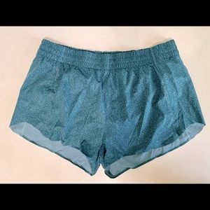 Athleta hustle shorts, speckle print
